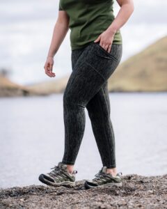 FINDRA Clothing FINDRA  Leena Printed Leggings Size XXL Olive Green